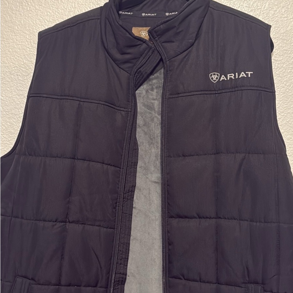 Ariat Black Quilted Men's Vest with Logo